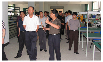 福建省委常委、政法委書記徐謙一行視察虹潤公司
